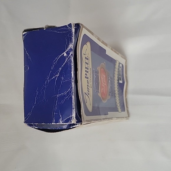 I Love Lucy Timepiece Salt and Pepper Shaker by Vando - Picture 8 of 9